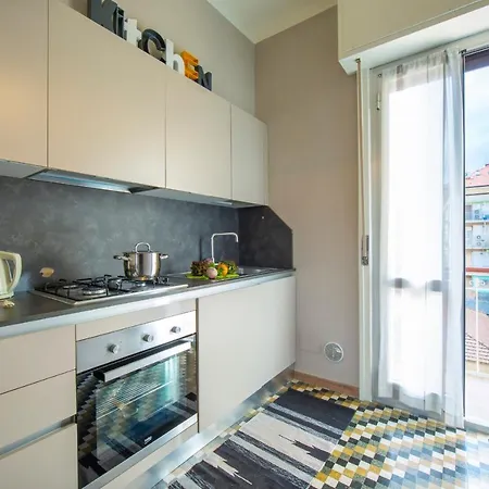 Park View Apartment *