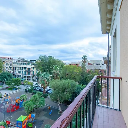 Park View Apartment *